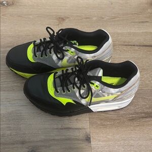 Nike Air Max Black and Neon Green Sneakers